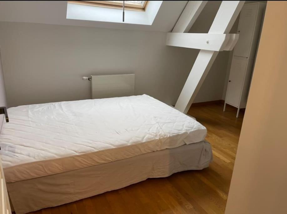 Appartement A Beaune Avec Parking Extérieur photo