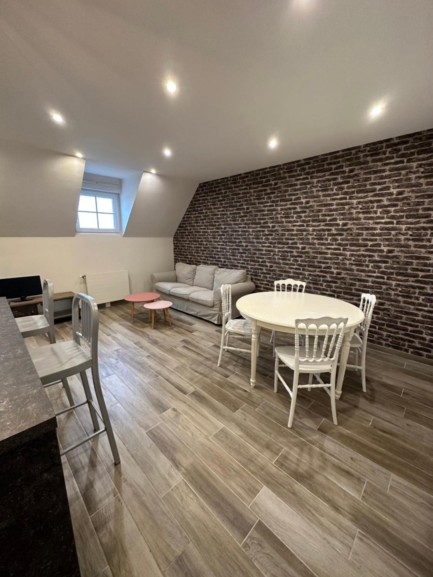 Appartement A Beaune Avec Parking Extérieur photo